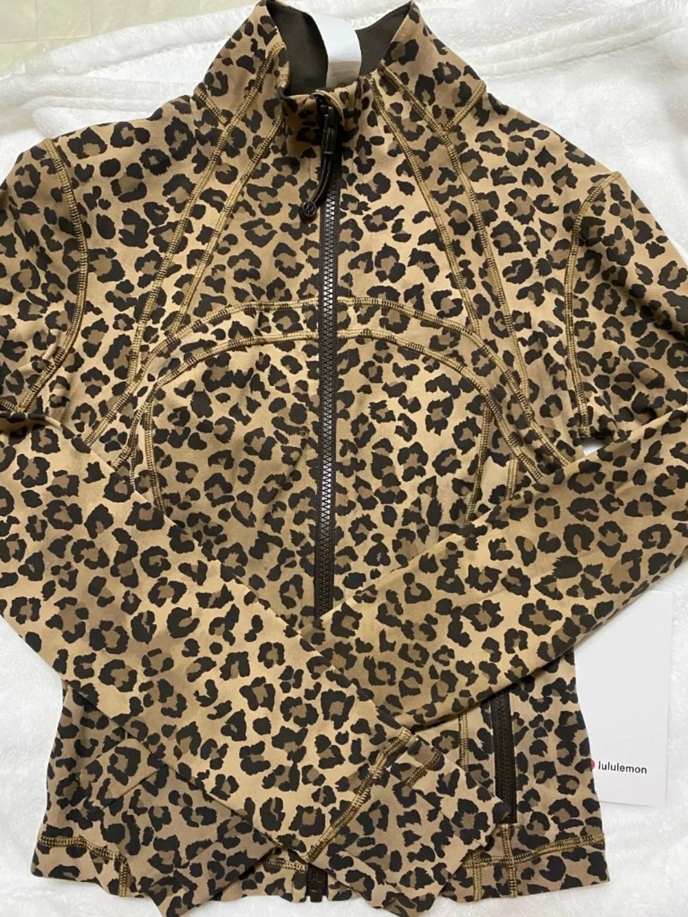 lululemon leopard define